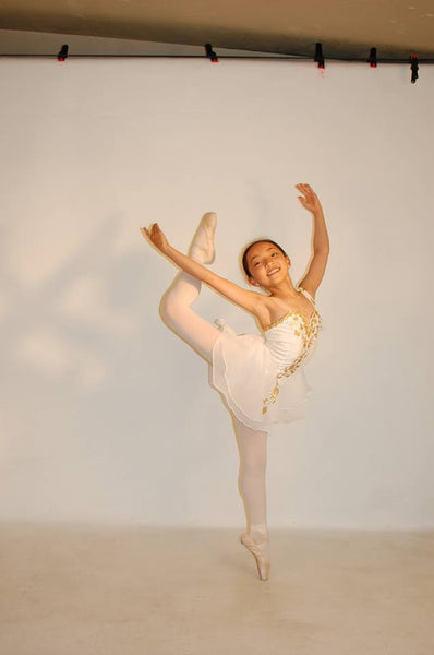 A-5 Beautiful white costume