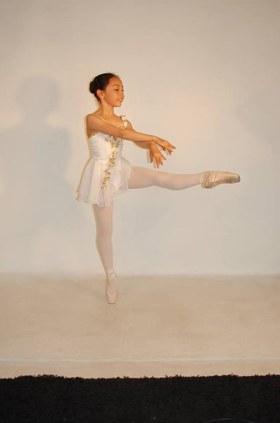 A-5 Beautiful white costume