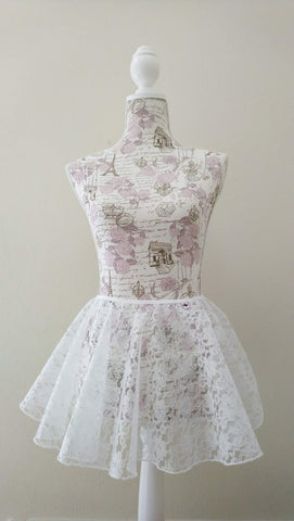 White lace flowy pull-on skirt