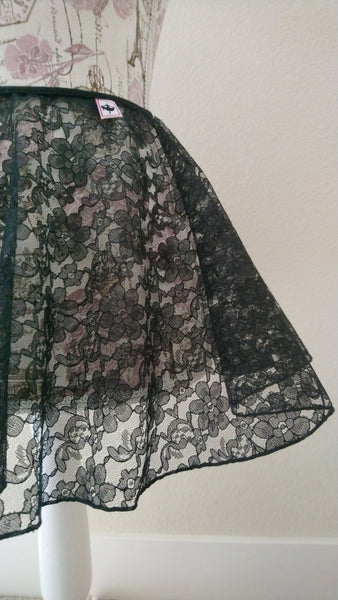 Black lace flowy pull-on skirt