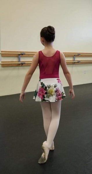 Flowers in white spandex flowy pull-on skirt for kids