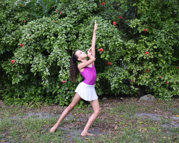 【White】Velvet pull-on skirt