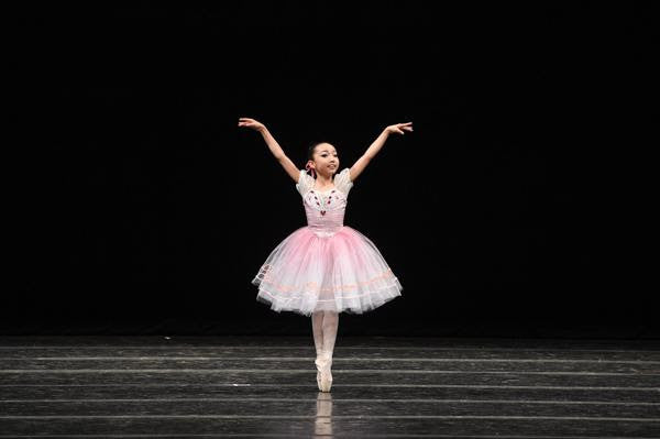 A-3 Beautiful pink romantic costume